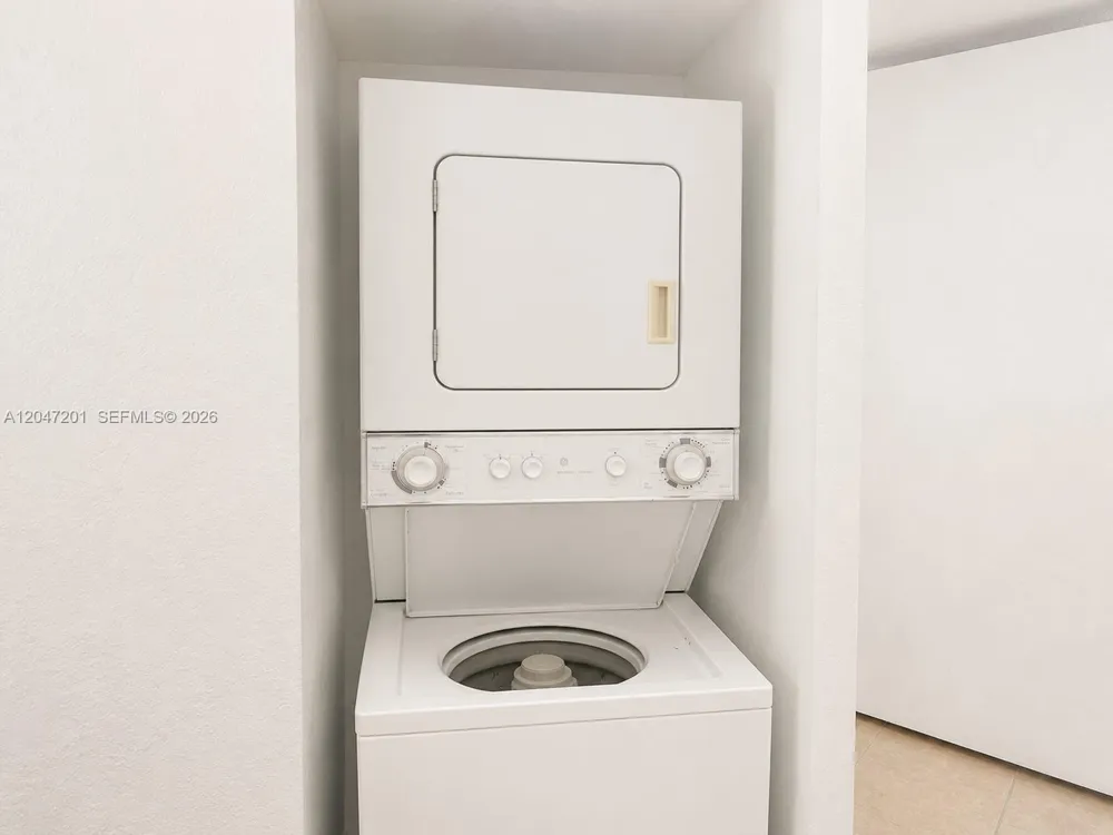 8870 Fontainebleau Blvd #106 Miami, FL 33172