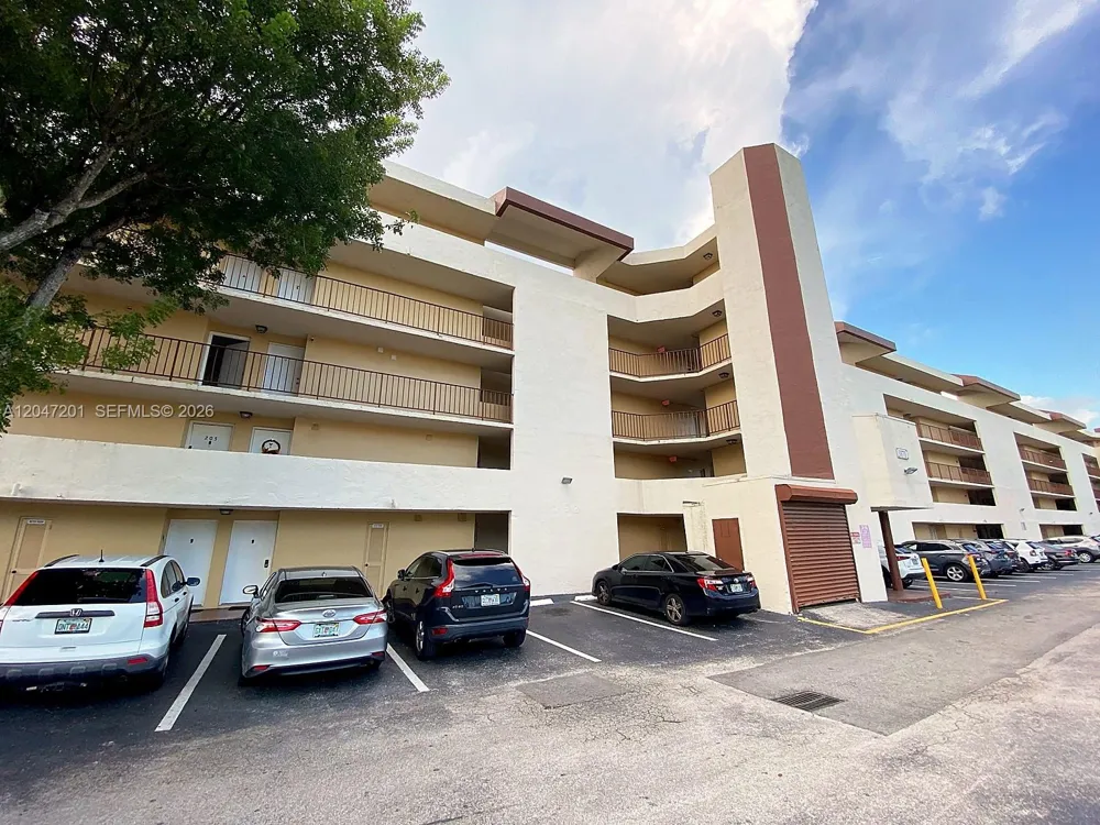8870 Fontainebleau Blvd #106 Miami, FL 33172