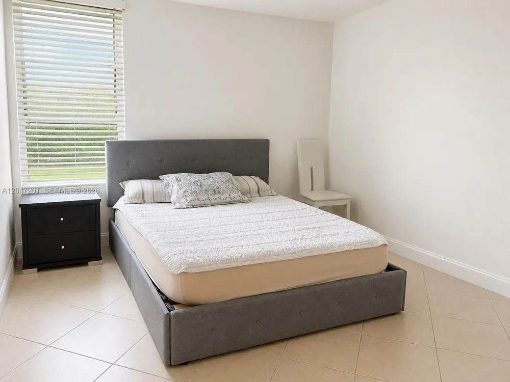 8870 Fontainebleau Blvd #106 Miami, FL 33172