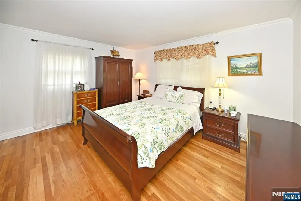 393 Gregory Road Paramus, NJ 07652