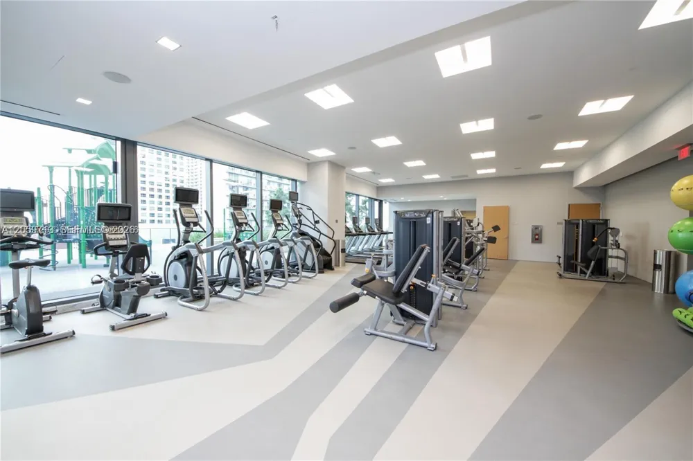 88 SW 7th St #2902 Miami, FL 33130