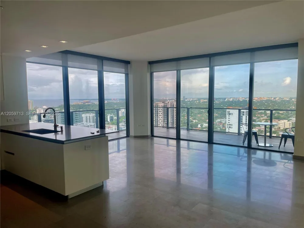 88 SW 7th St #2902 Miami, FL 33130
