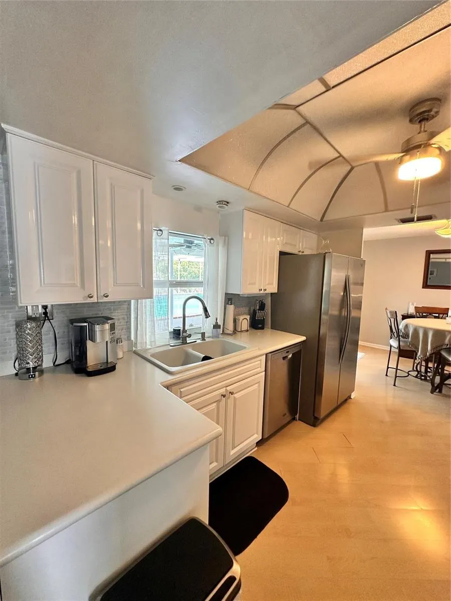 1098 NW 15TH AVENUE Boca Raton, FL 33486