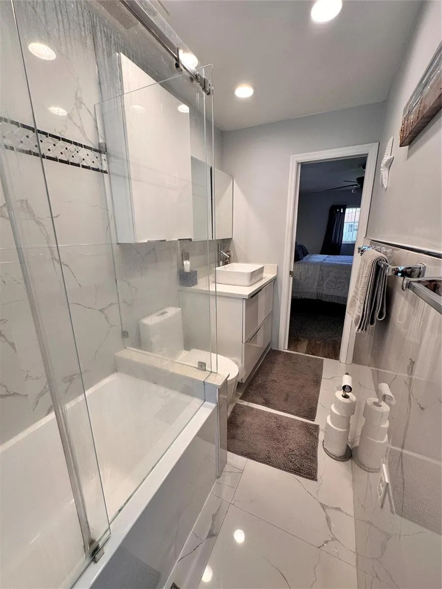 1098 NW 15TH AVENUE Boca Raton, FL 33486