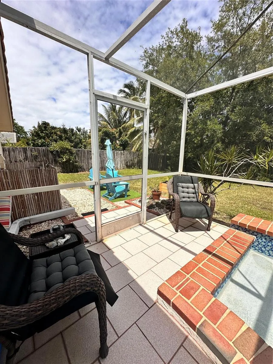 1098 NW 15TH AVENUE Boca Raton, FL 33486