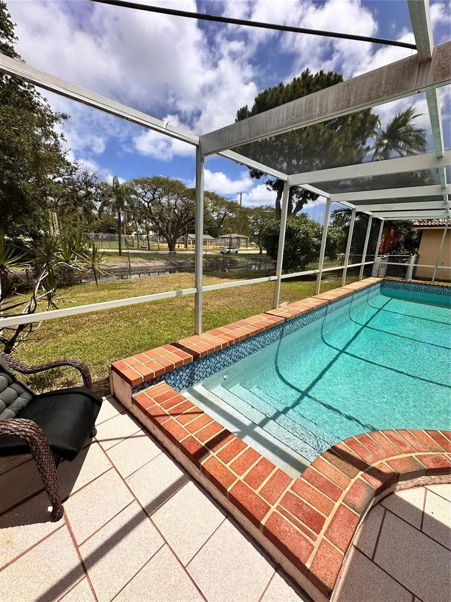1098 NW 15TH AVENUE Boca Raton, FL 33486