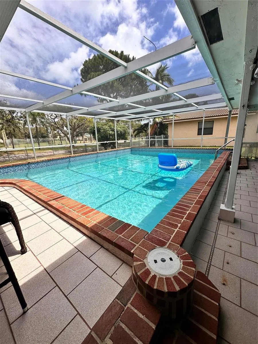 1098 NW 15TH AVENUE Boca Raton, FL 33486