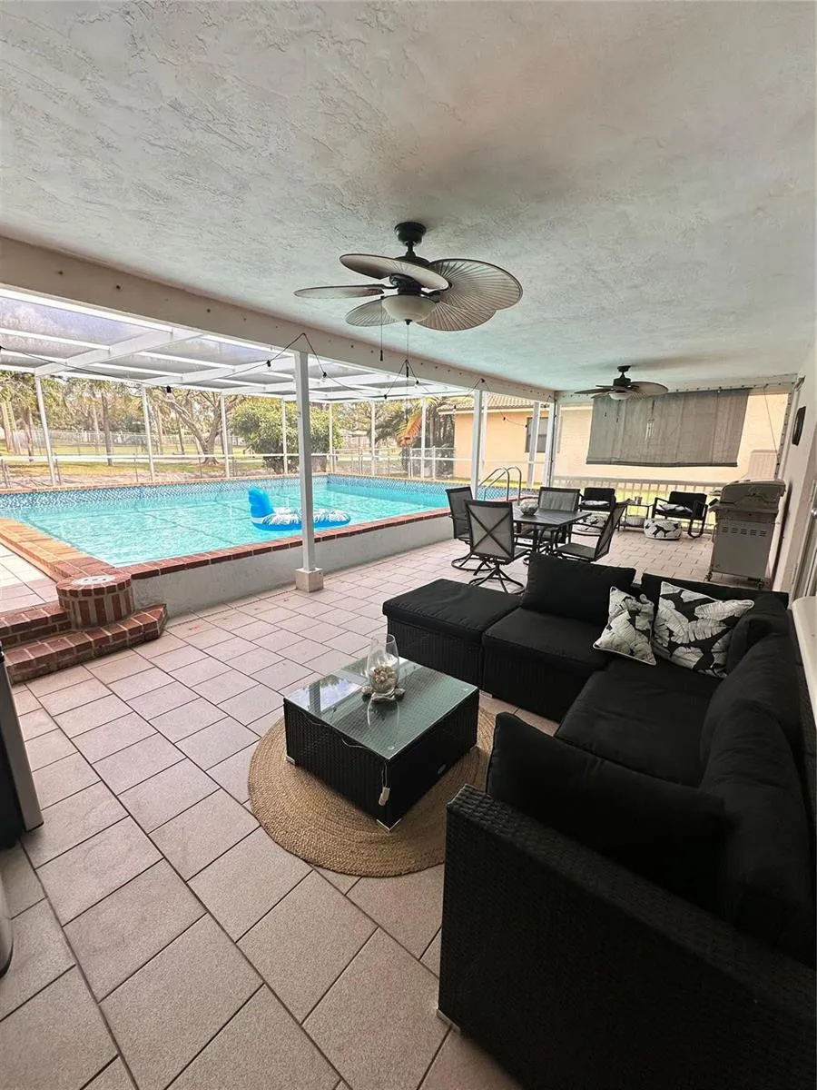 1098 NW 15TH AVENUE Boca Raton, FL 33486