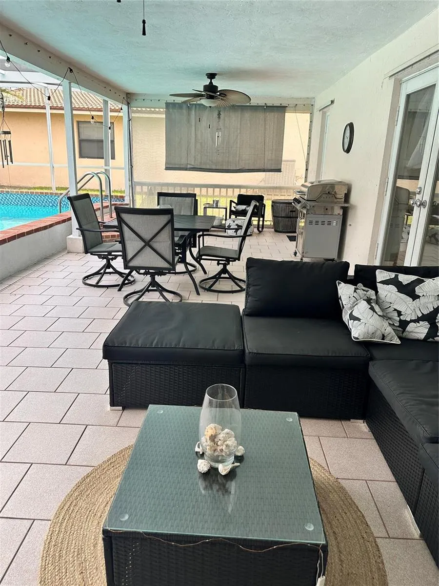 1098 NW 15TH AVENUE Boca Raton, FL 33486