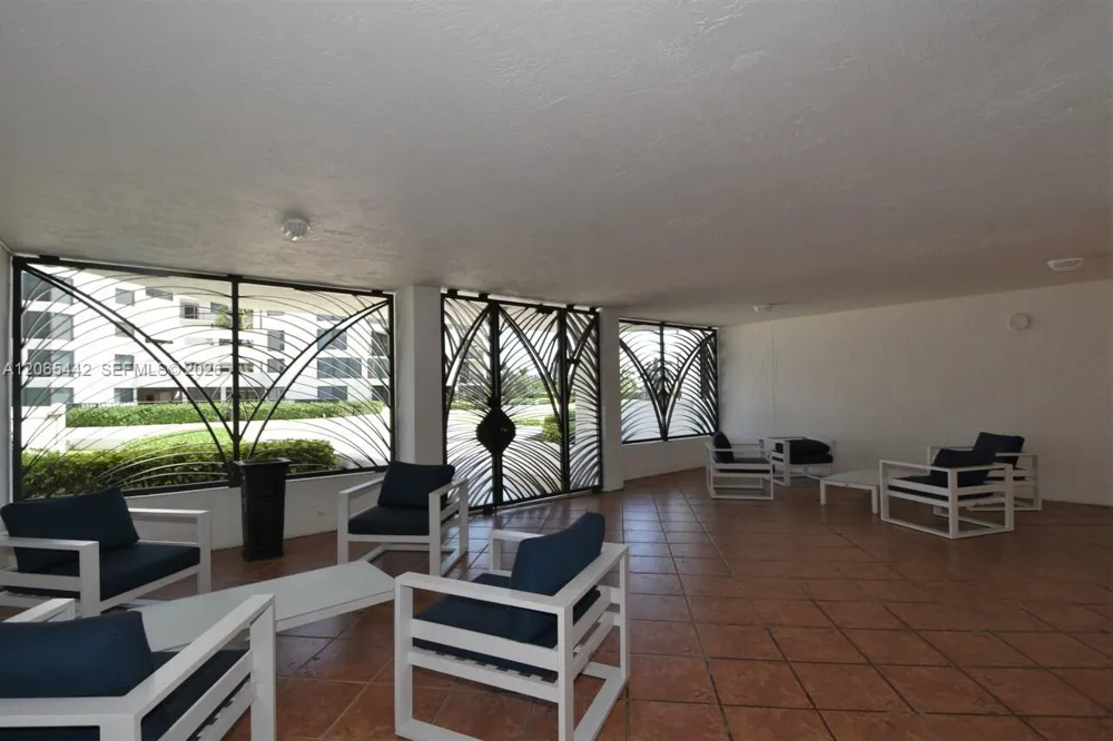 2565 S Ocean Blvd #112N Highland Beach, FL 33487