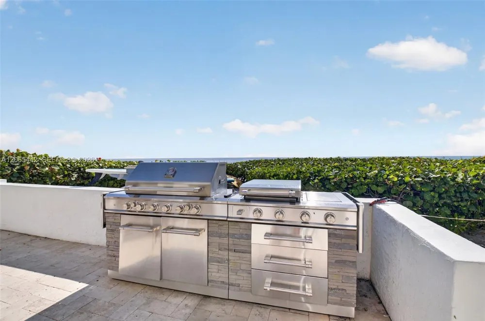 2565 S Ocean Blvd #112N Highland Beach, FL 33487