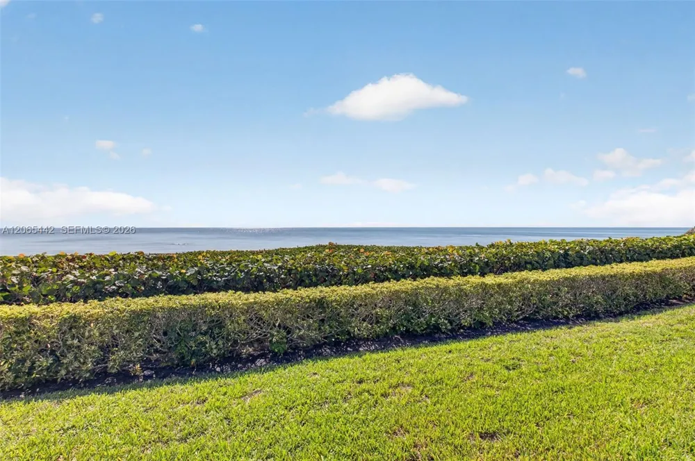 2565 S Ocean Blvd #112N Highland Beach, FL 33487