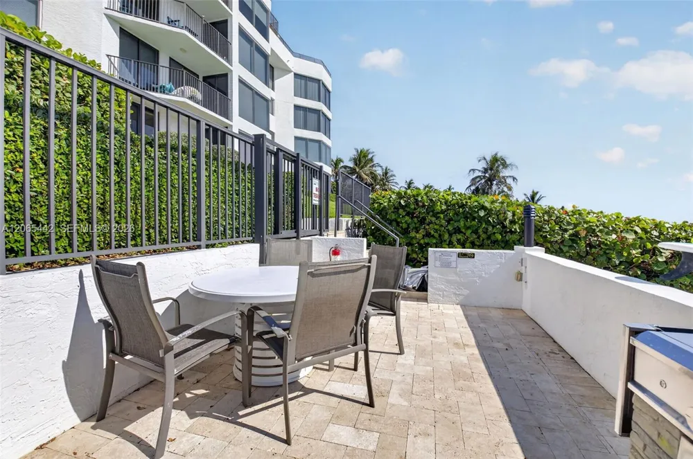 2565 S Ocean Blvd #112N Highland Beach, FL 33487