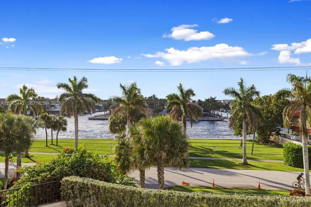 2565 S Ocean Blvd #112N Highland Beach, FL 33487