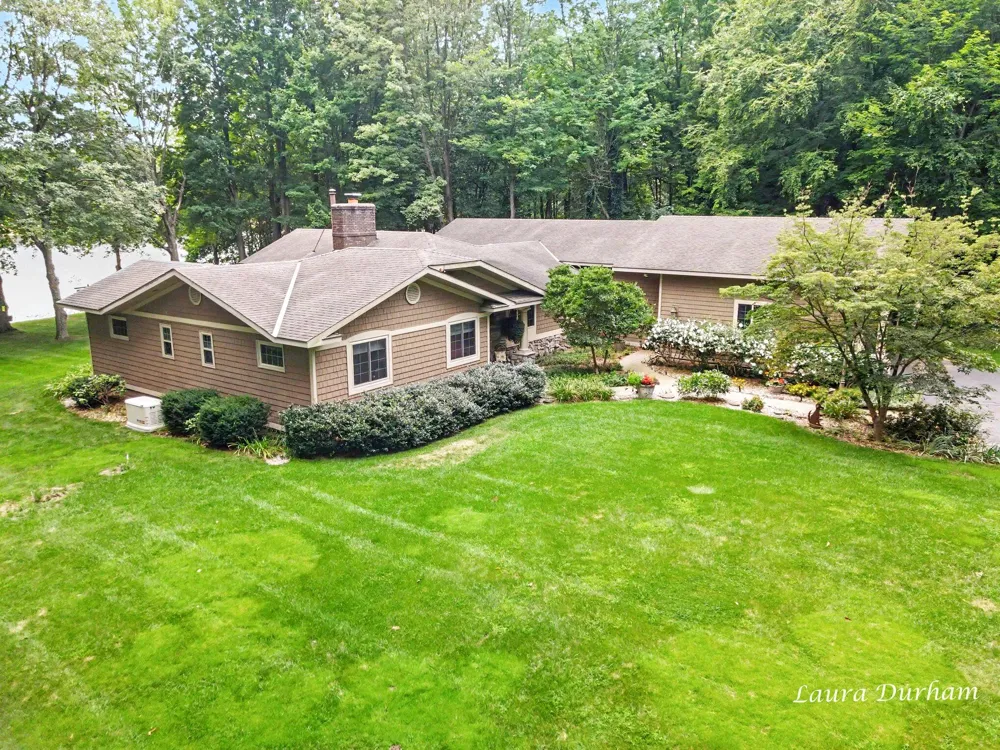3636 Vienna Stras Street Laketown Township, MI 49423