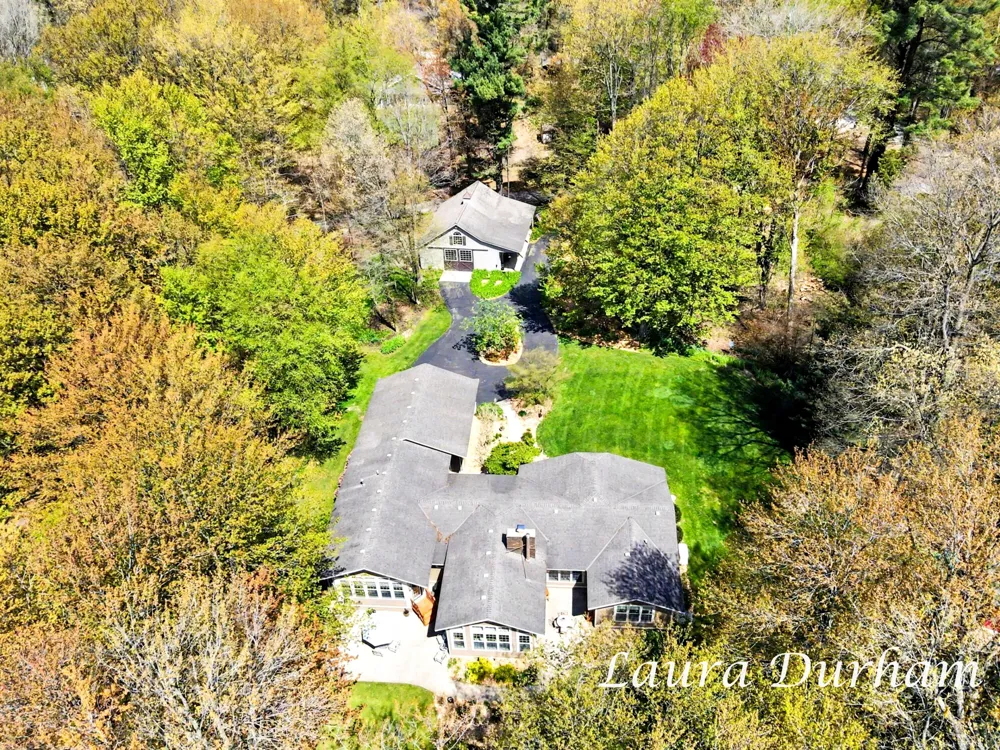 3636 Vienna Stras Street Laketown Township, MI 49423