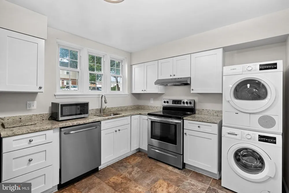14409 TURIN LANE Centreville, VA 20121