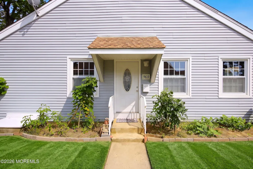 96 Halls Croft Road #D Freehold, NJ 07728