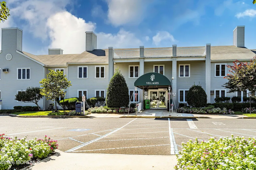 96 Halls Croft Road #D Freehold, NJ 07728