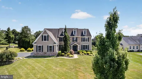 200 FAIRWAY COURT