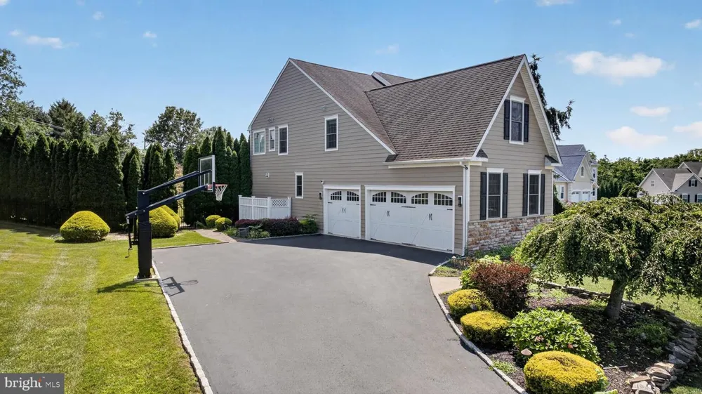 200 FAIRWAY COURT Harleysville, PA 19438