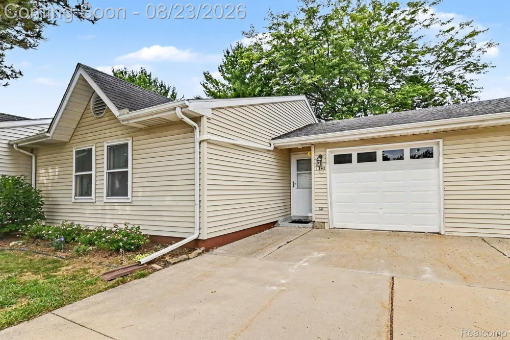 1345 Shire Court Howell Township, MI 48843