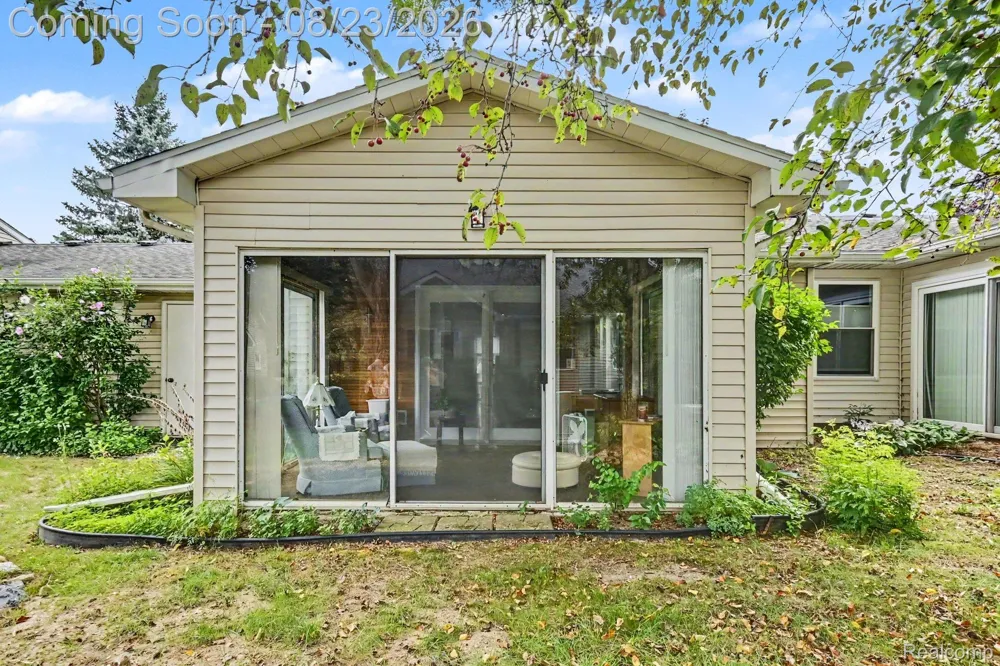 1345 Shire Court Howell Township, MI 48843