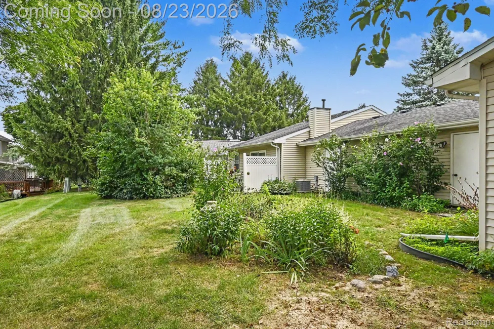 1345 Shire Court Howell Township, MI 48843