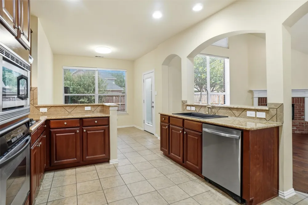 8431 Firewheel Lane Frisco, TX 75036