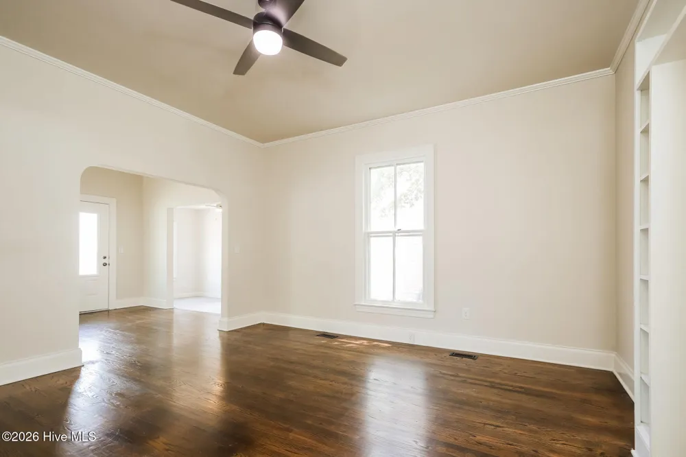 319 E Main Street Washington, NC 27889