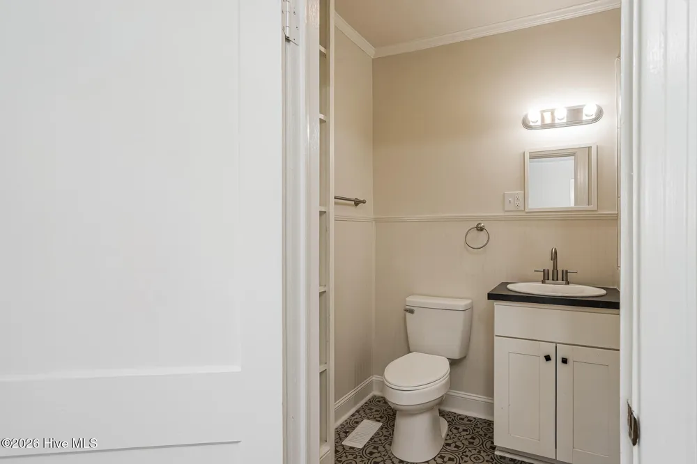 319 E Main Street Washington, NC 27889