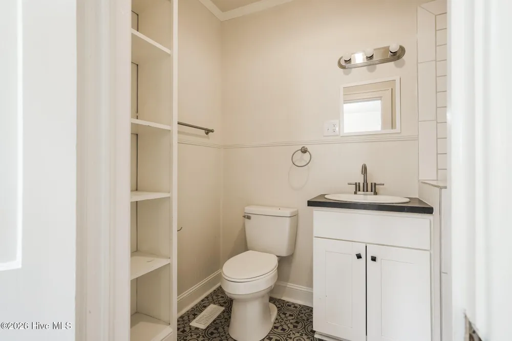 319 E Main Street Washington, NC 27889