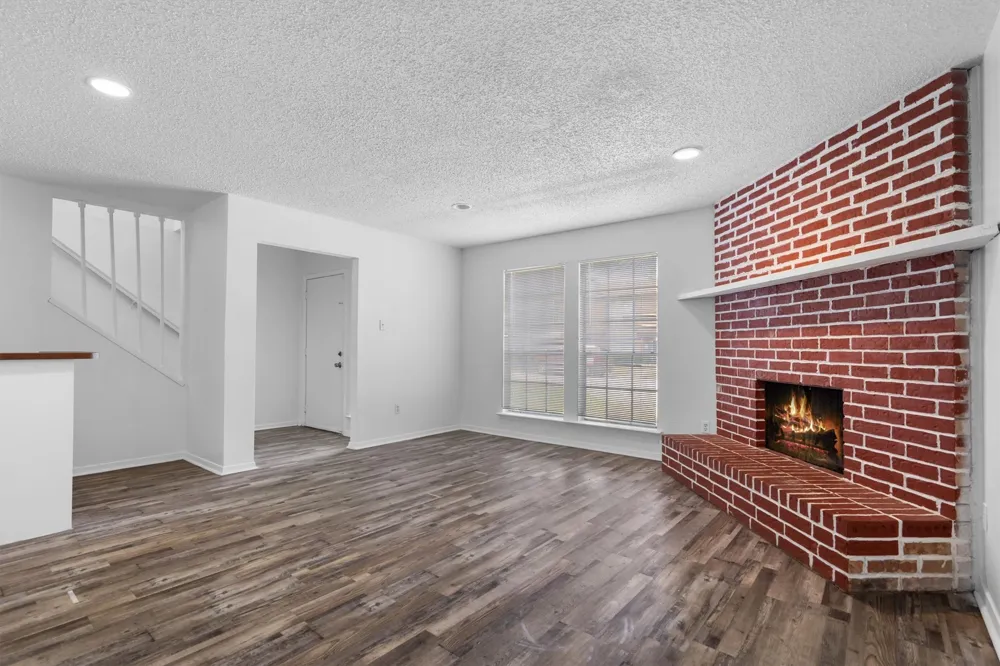 2205 Chase Court #5 Dalworthington Gardens, TX 76013