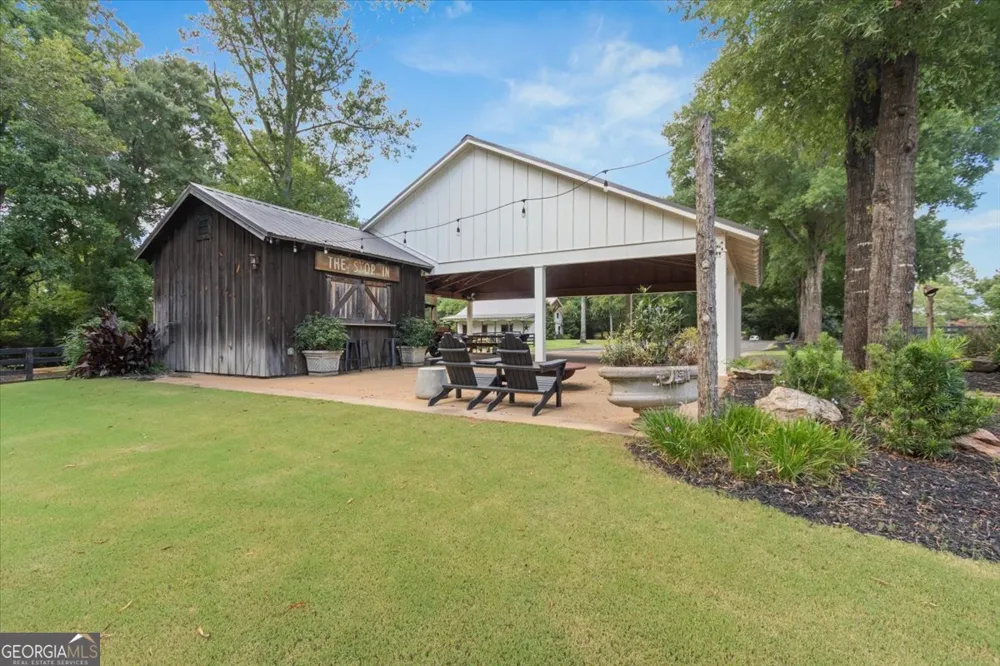 1641 Brownwood RD Madison, GA 30650