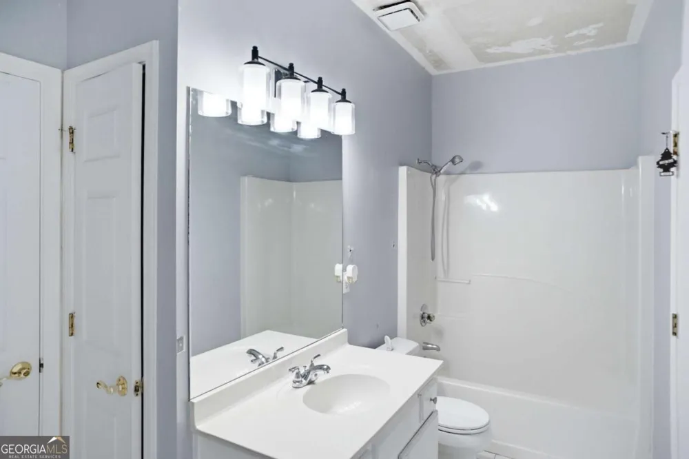 3505 Garden Walk Ln Loganville, GA 30052