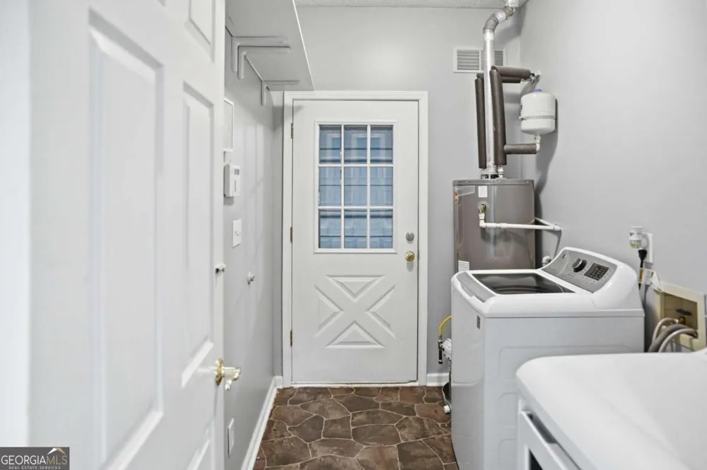 3505 Garden Walk Ln Loganville, GA 30052