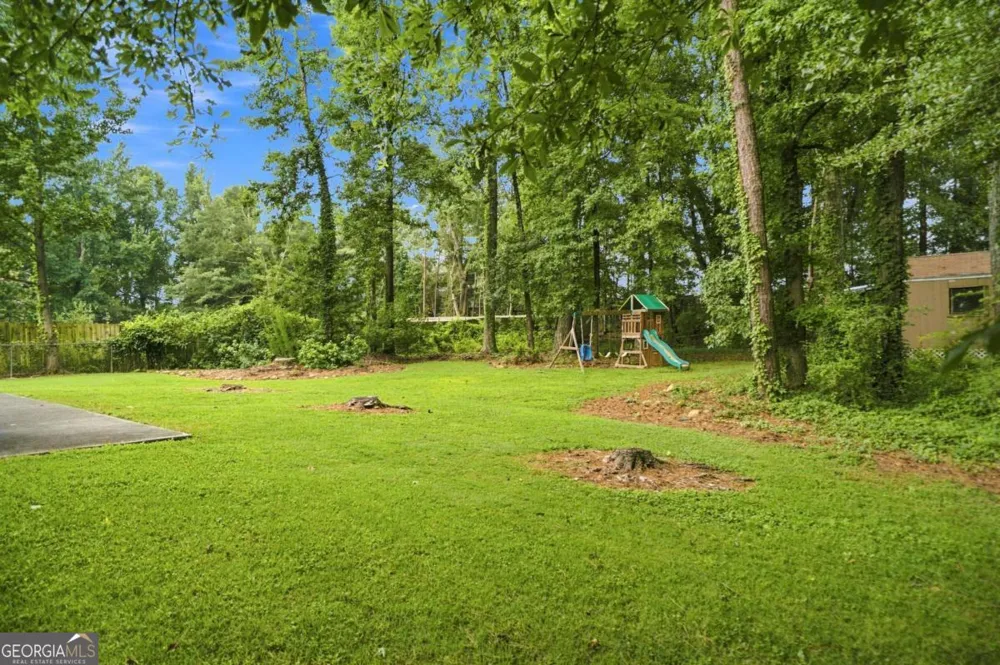 3505 Garden Walk Ln Loganville, GA 30052