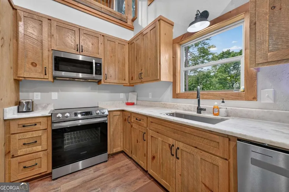 232 Ridge Oaks WAY Ellijay, GA 30540