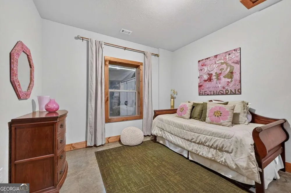 232 Ridge Oaks WAY Ellijay, GA 30540