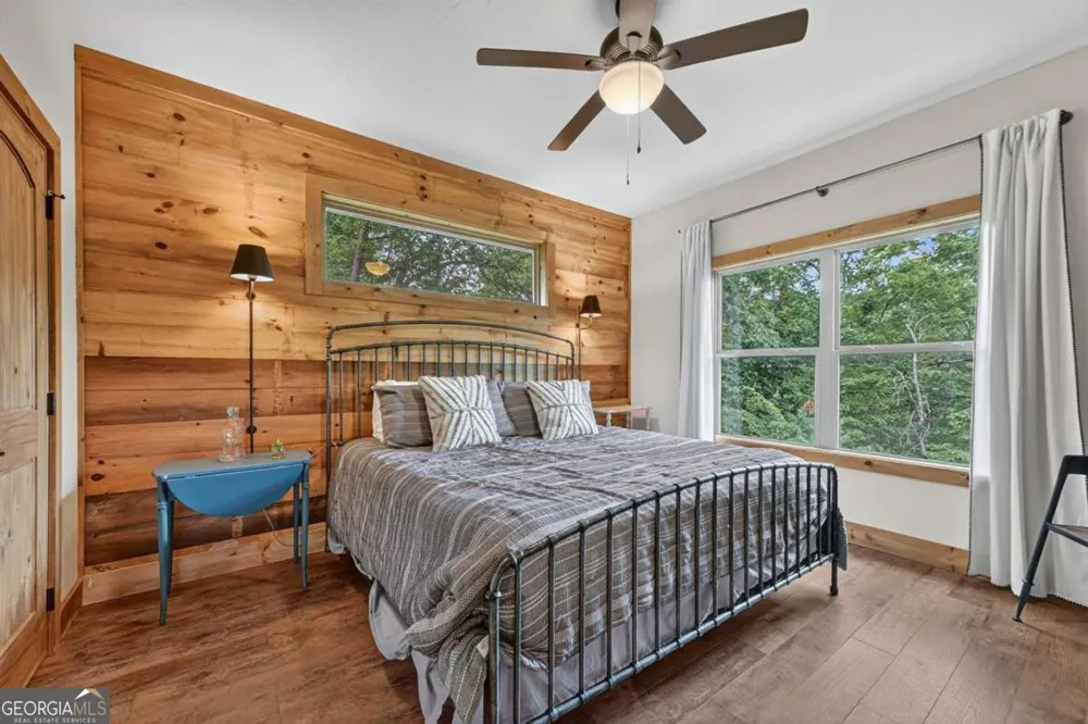 232 Ridge Oaks WAY Ellijay, GA 30540