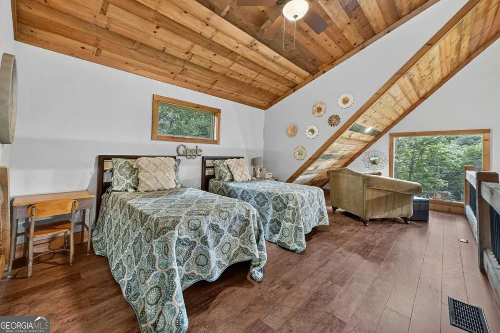 232 Ridge Oaks WAY Ellijay, GA 30540