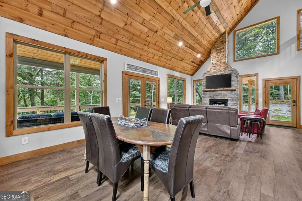 232 Ridge Oaks WAY Ellijay, GA 30540