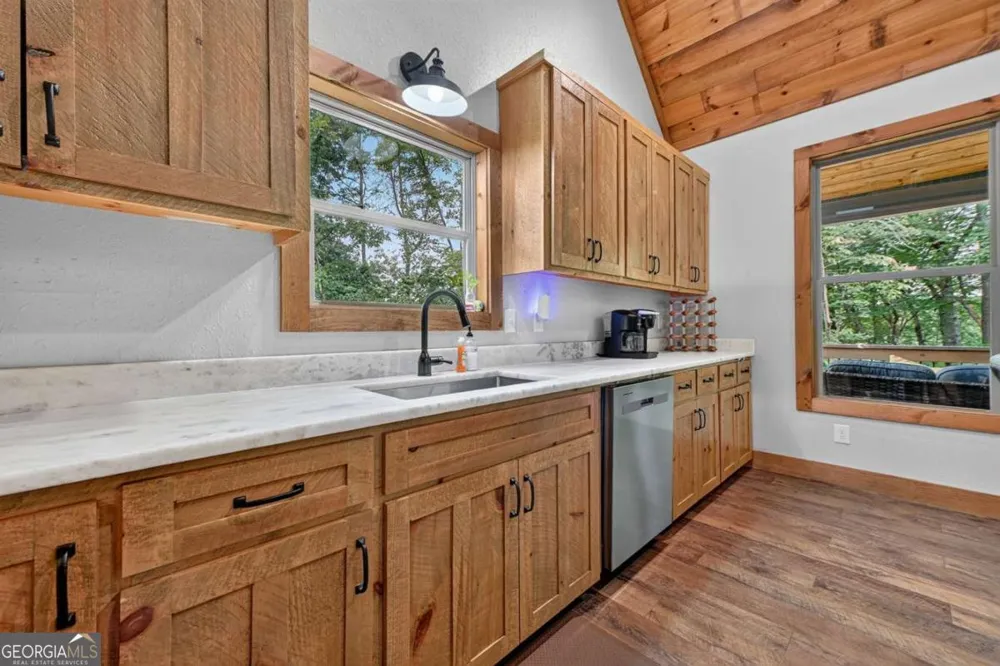 232 Ridge Oaks WAY Ellijay, GA 30540