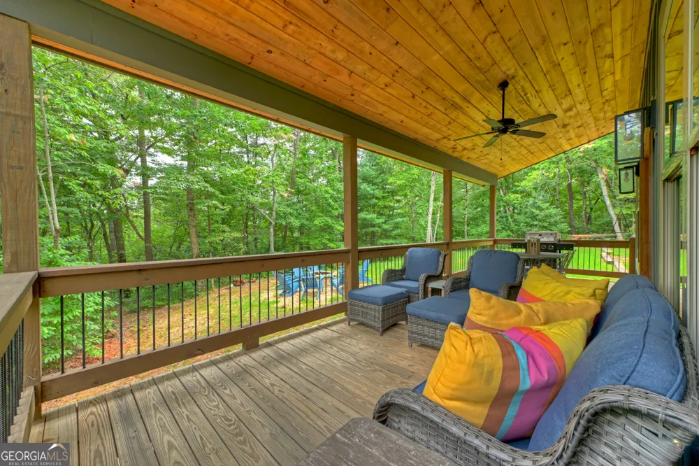 232 Ridge Oaks WAY Ellijay, GA 30540