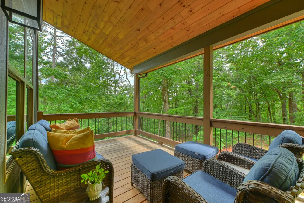 232 Ridge Oaks WAY Ellijay, GA 30540