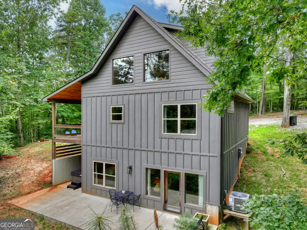 232 Ridge Oaks WAY Ellijay, GA 30540