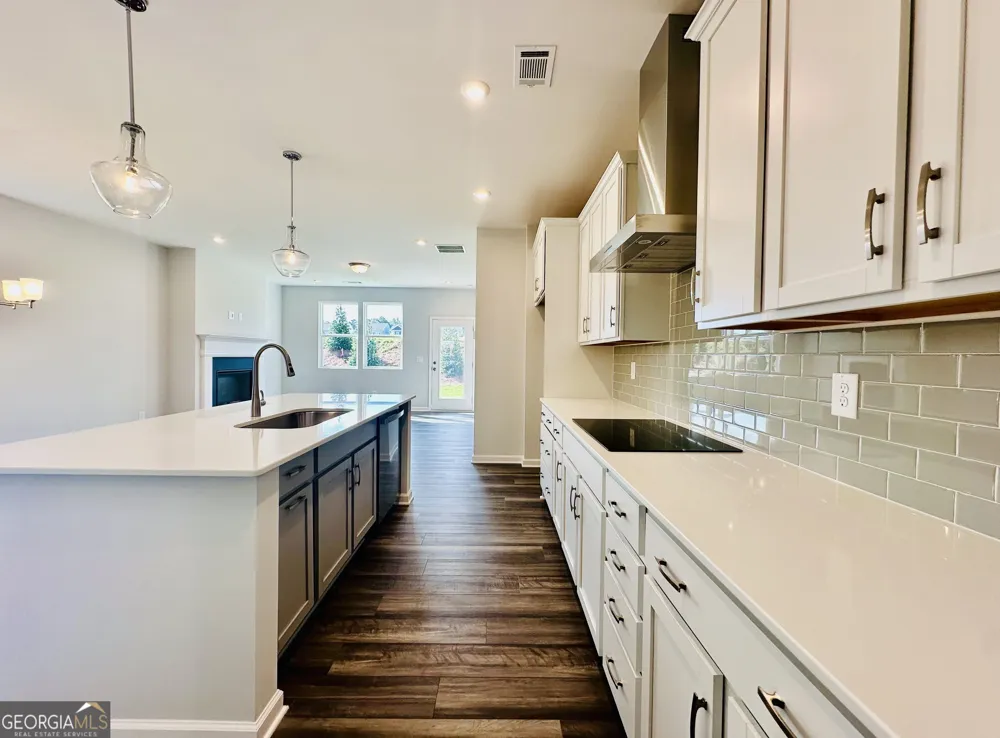 4446 Buttonwood LN Lilburn, GA 30047