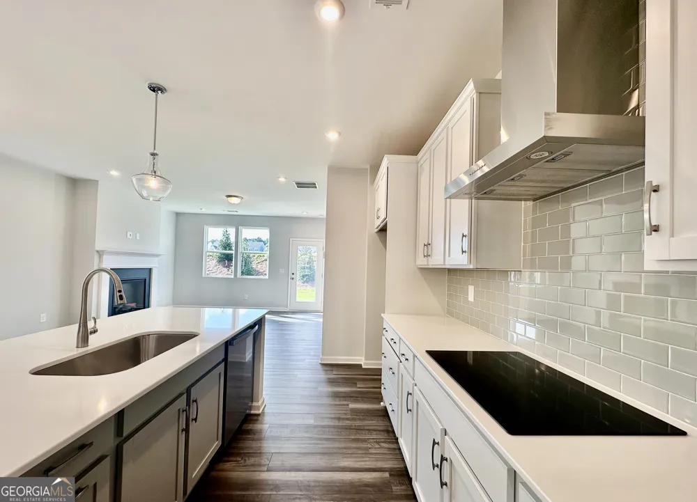 4446 Buttonwood LN Lilburn, GA 30047