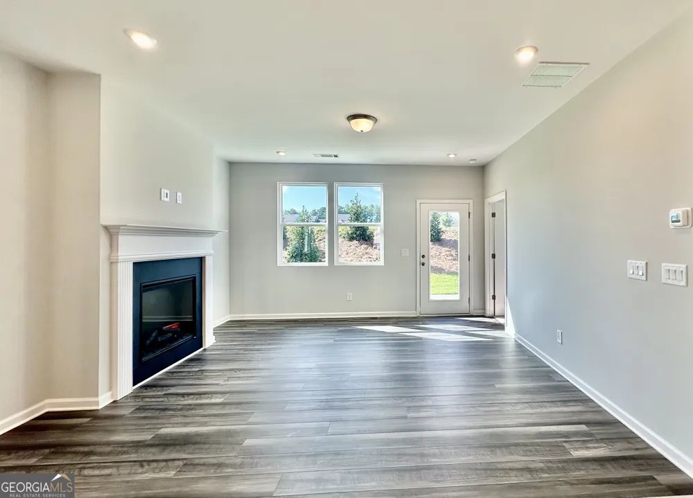 4446 Buttonwood LN Lilburn, GA 30047