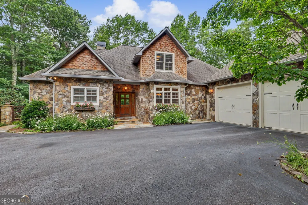68 Jiminy Peak LN Sky Valley, GA 30537